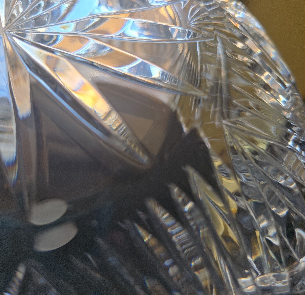 Clear Hand Cut Crystal Vintage Glass Large Salad Or Decorative Bowl - Picture 12 of 12